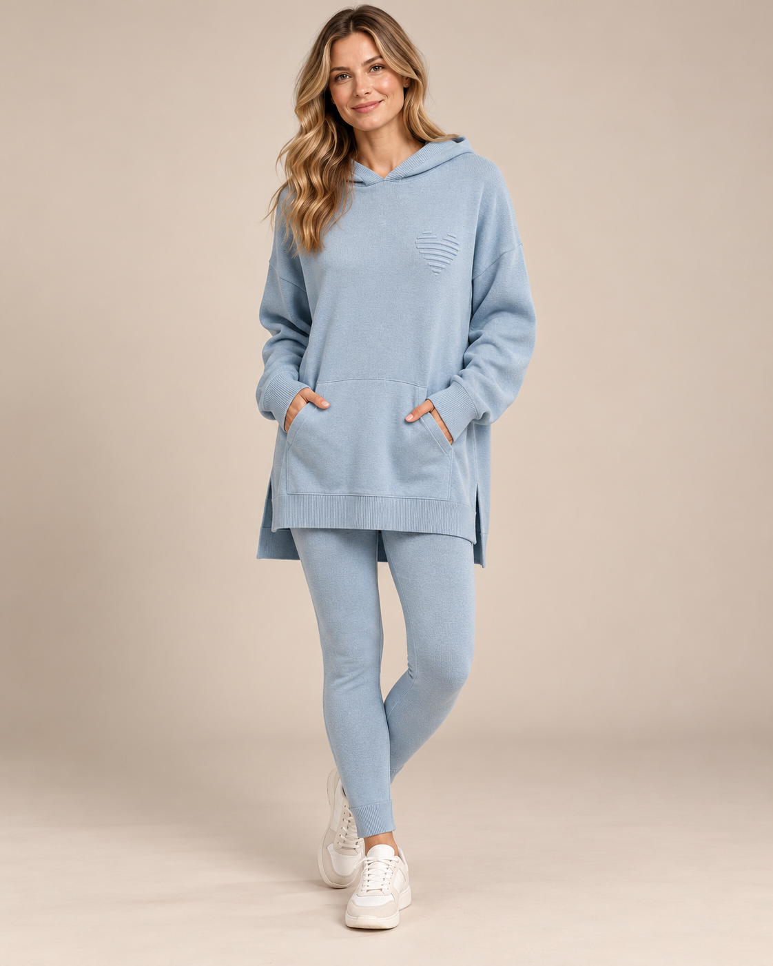Super Soft Heart Knitted Lounge Set – Blue worn by a model